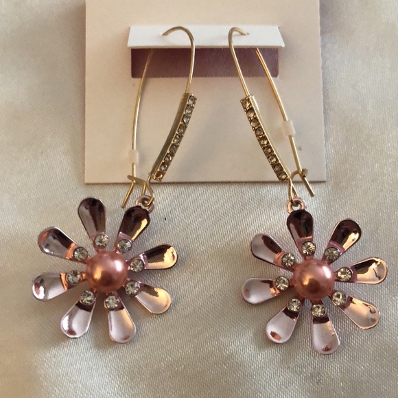 Betsey Johnson Pink Metallic Flower Drop Earrings Faux Pearl & Crystal NWT - Picture 7 of 10